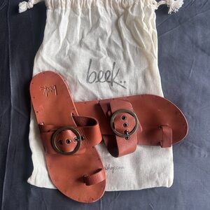 Beek Swift Ring sandals